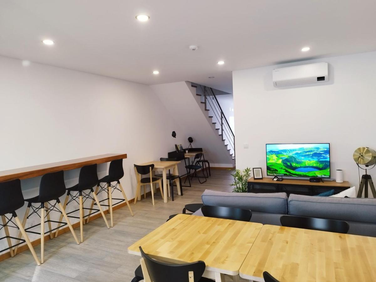 Santa Alegria Hostel ปอนตาเดลกาดา ภายนอก รูปภาพ